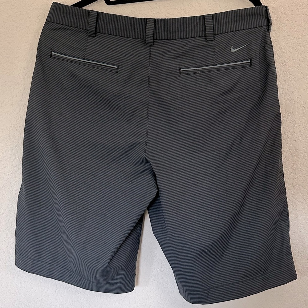 Nike Golf Tour Performance Dri-Fit Gray Blue Pinstripe Shorts